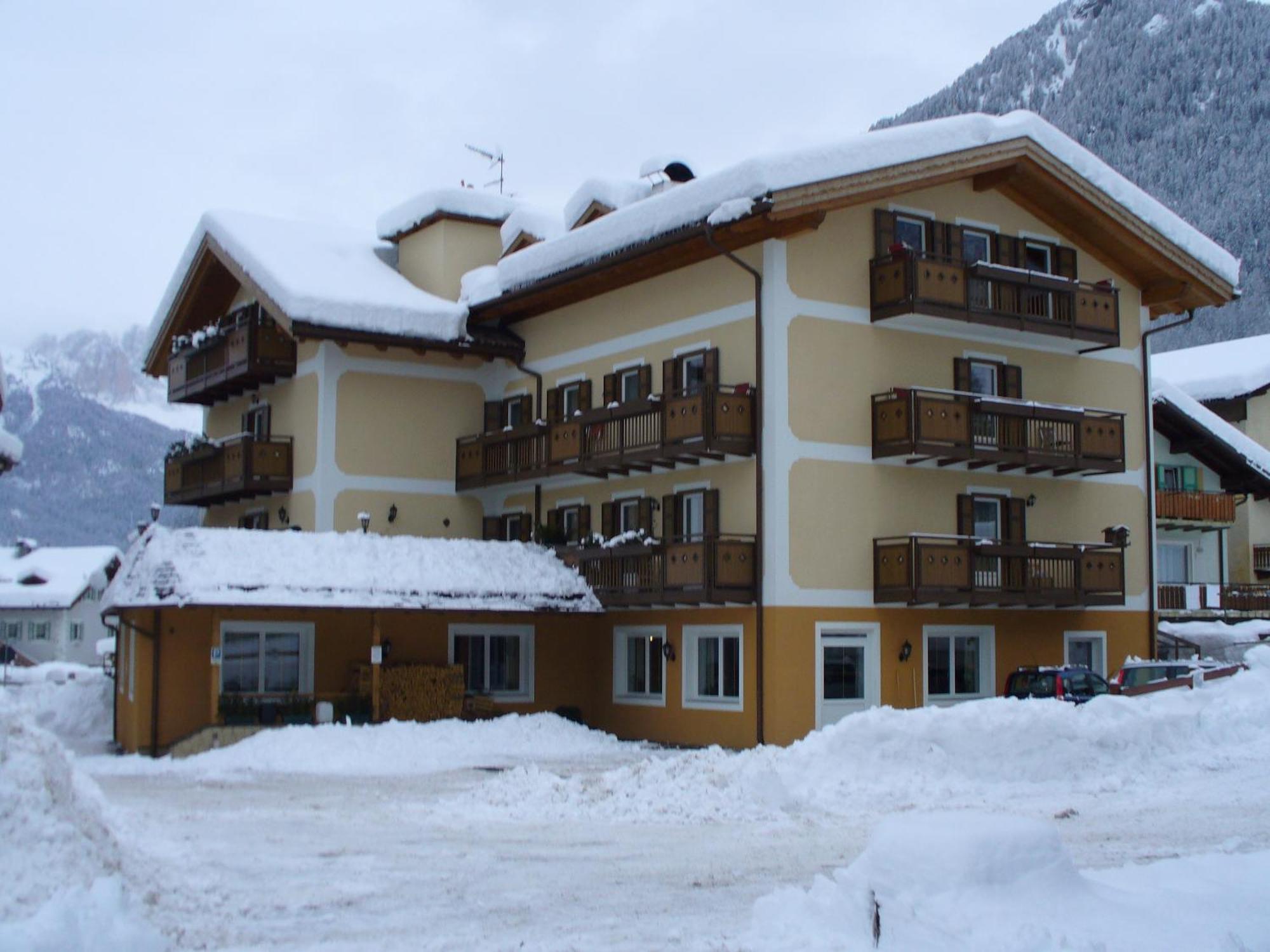 Hotel El Geiger Pozza di Fassa Dış mekan fotoğraf