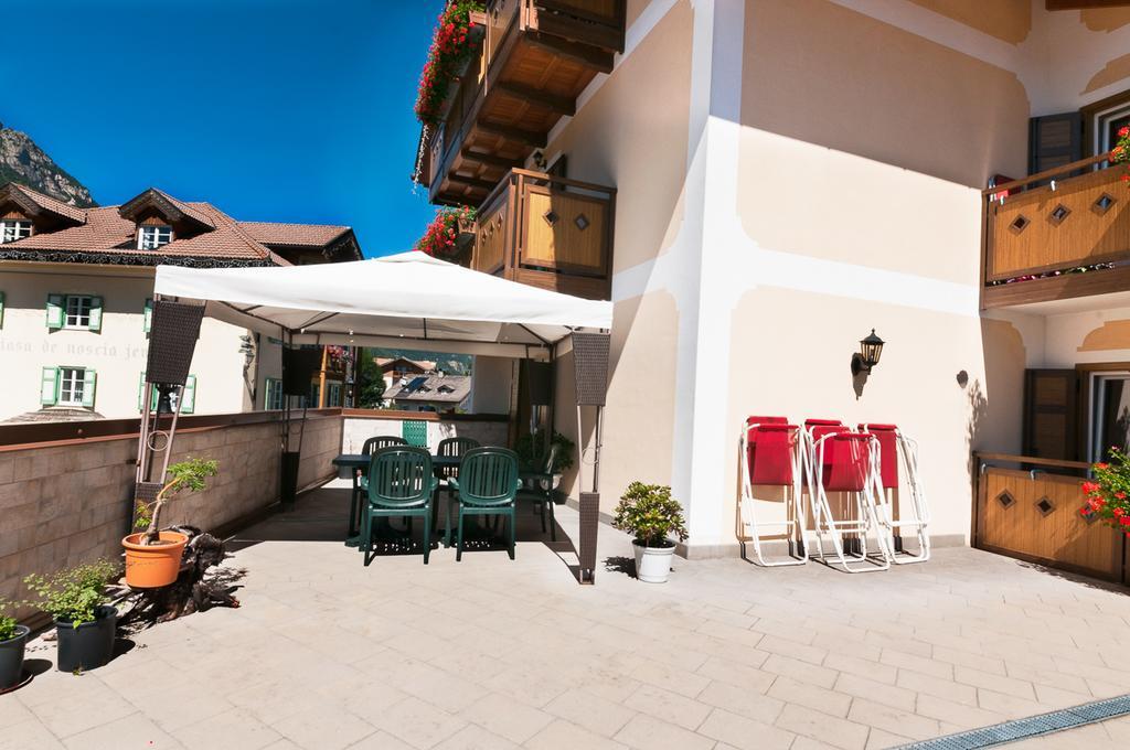 Hotel El Geiger Pozza di Fassa Dış mekan fotoğraf